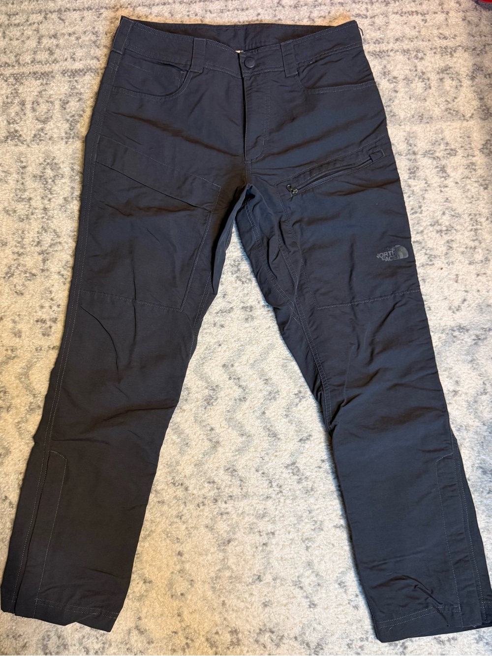 The North Face Paramount Trail Hiking Pants Men’s 30 Short Black Nylon